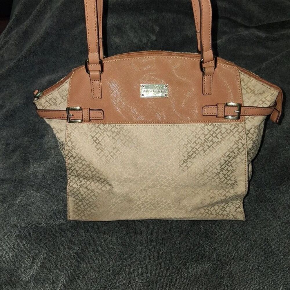 Tommy Hilfiger tan monogram purse